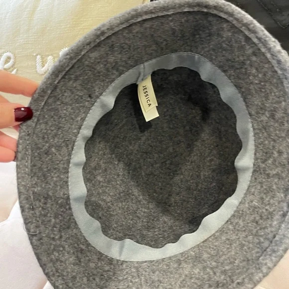 Grey fall hat - Picture 2 of 2